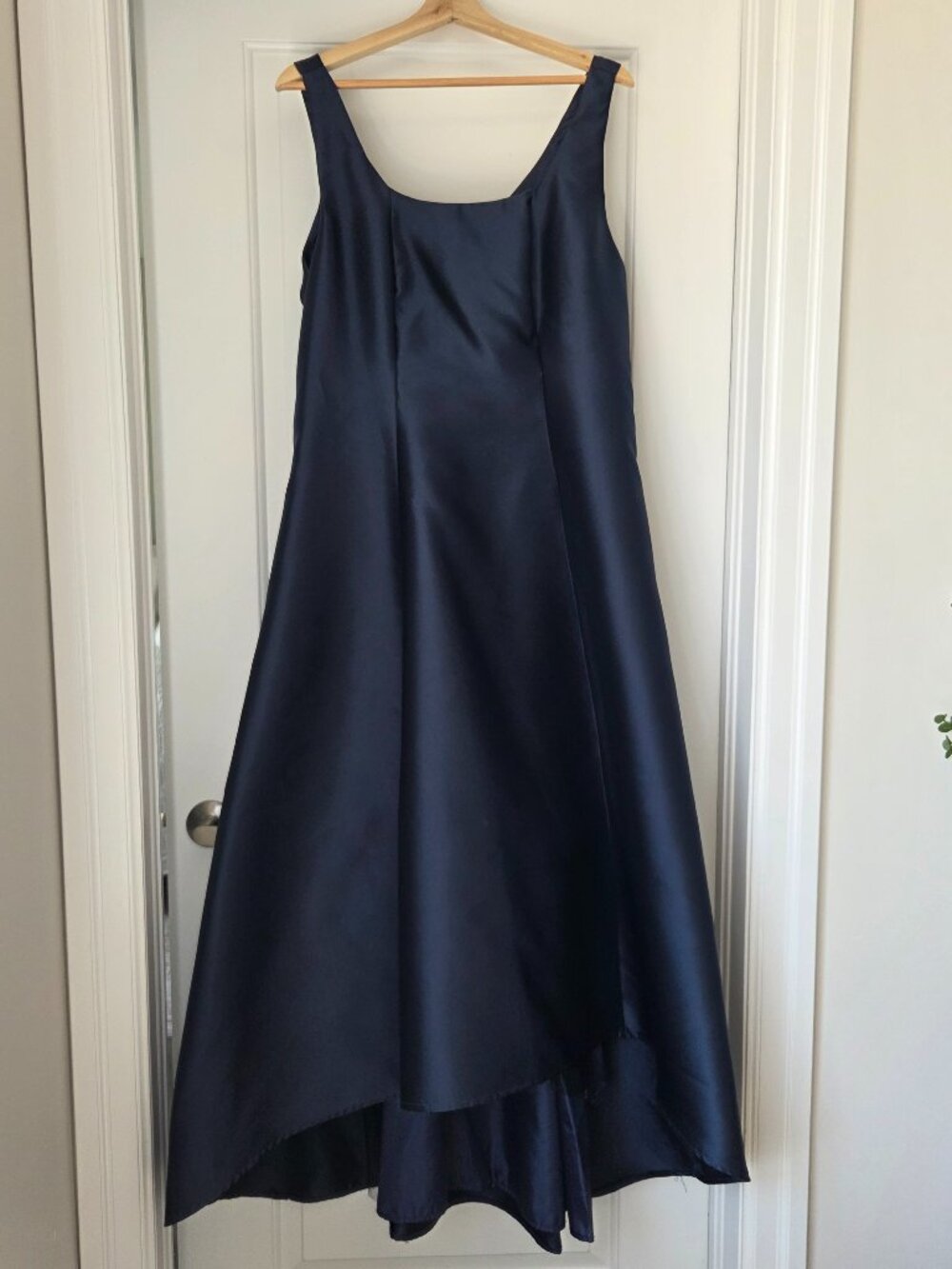Laura Navy Blue Satiny maxi formal prom sleeveless full skirt dress size 12